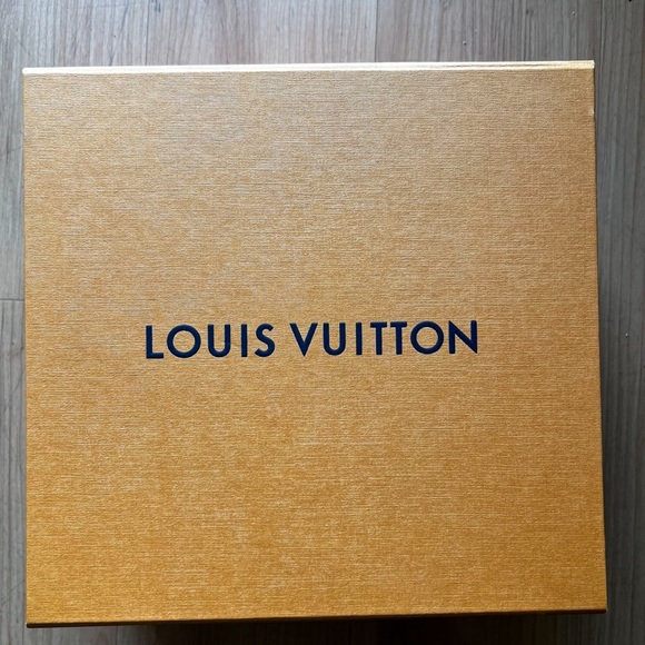 LOUIS VUITTON STUDIO MESSENGER BAG IN DAMIER GRAPHITE 3D CANVAS - Picture 7 of 7